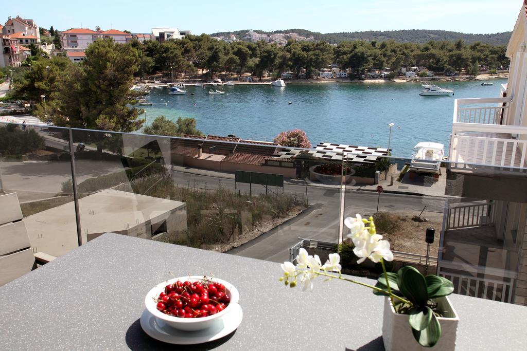 Apartments Villa Aquamarie Трогір Екстер'єр фото